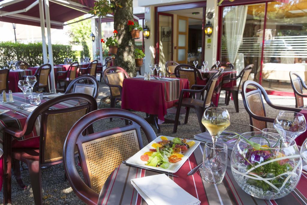 Auberge De La Terrasse Villersexel Екстериор снимка