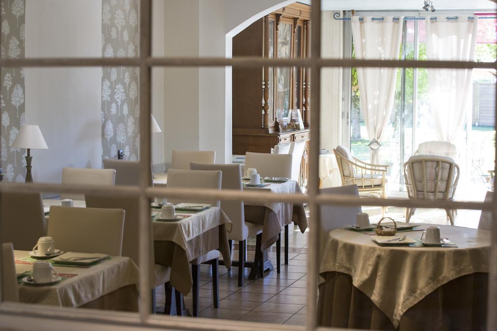Auberge De La Terrasse Villersexel Екстериор снимка