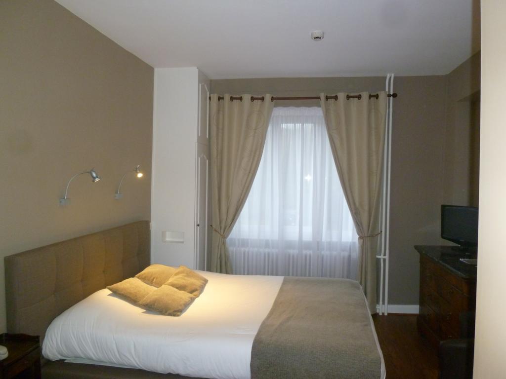 Auberge De La Terrasse Villersexel Екстериор снимка