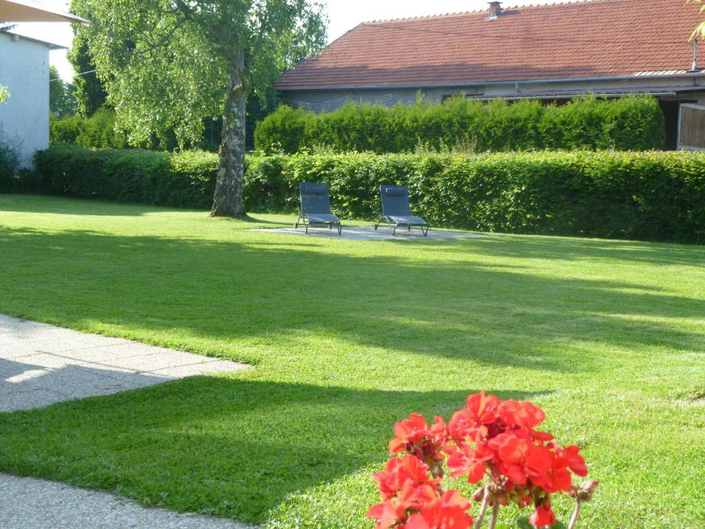 Auberge De La Terrasse Villersexel Екстериор снимка