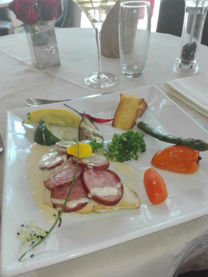 Auberge De La Terrasse Villersexel Екстериор снимка